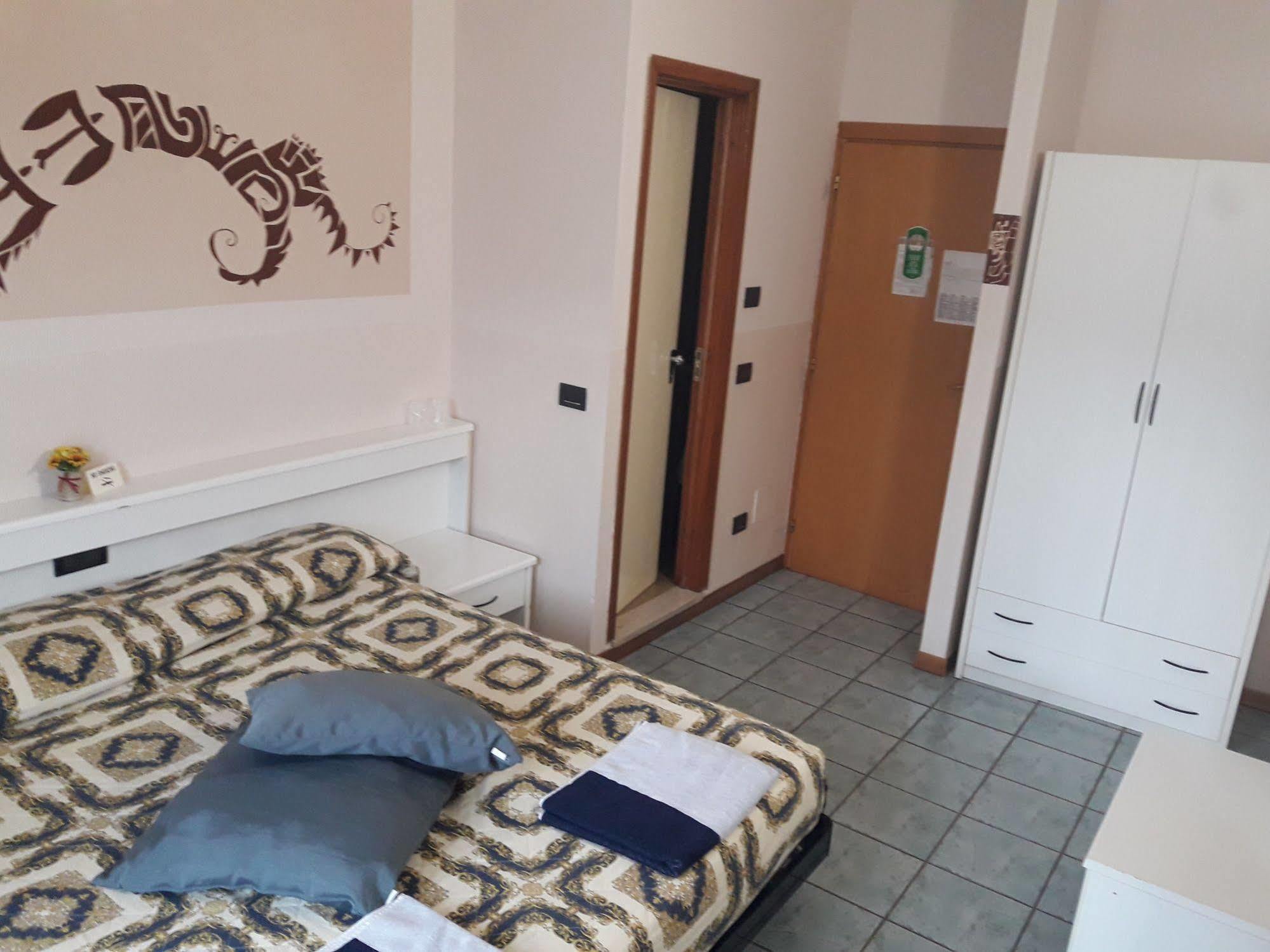 Hotel Stazione 파라티코 외부 사진